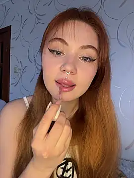 Snapshot of LunaMillie chatting on February 2026 11:29:02 AM LunaMillie online show from February 2026 11:29:02 AM