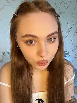 Snapshot of LunaMillie chatting on June 2026 11:48:01 AM LunaMillie online show from June 2026 11:48:01 AM