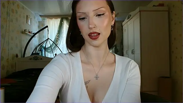 Snapshot of RuxaShade chatting on February 2026 10:42:02 AM RuxaShade online show from February 2026 10:42:02 AM