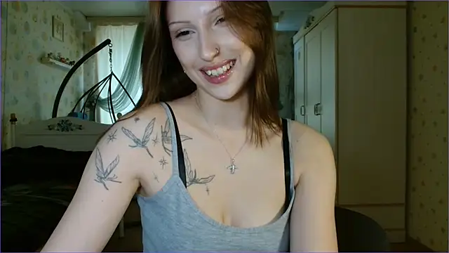 RuxaShade online show from March 2026 01:06:01 PM