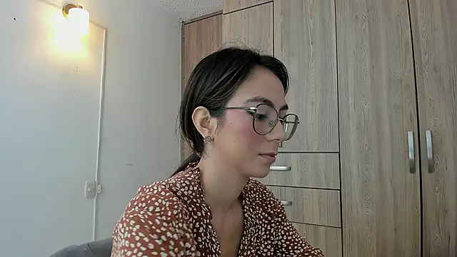 horny adiction online show from September 2025 01:35:01 PM