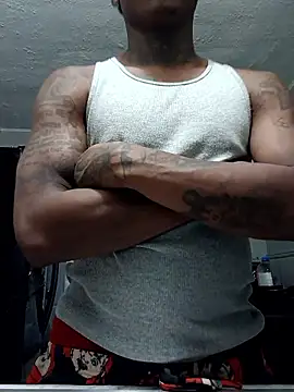 Snapshot of Dropdingo chatting on October 2025 05:18:01 AM Dropdingo online show from October 2025 05:18:01 AM