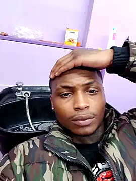 Snapshot of Dropdingo chatting on February 2026 07:24:02 PM Dropdingo online show from February 2026 07:24:02 PM