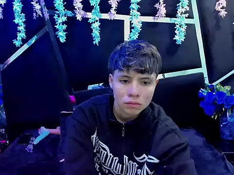 Bruno Cruzz online show from September 2025 02:33:01 AM