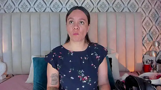 Sky Junne online show from March 2026 05:45:01 PM