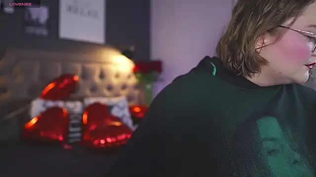 Alissa S online show from February 2025 01:06:01 PM