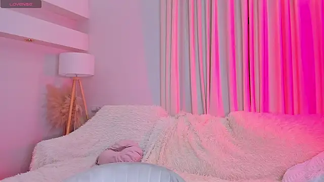 Alissa S online show from September 2025 04:10:02 PM