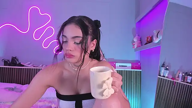 Snapshot of SammyRose_ chatting on May 2026 09:44:02 PM SammyRose online show from May 2026 09:44:02 PM