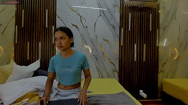 VictoriaDuart online show from December 2025 08:25:01 PM