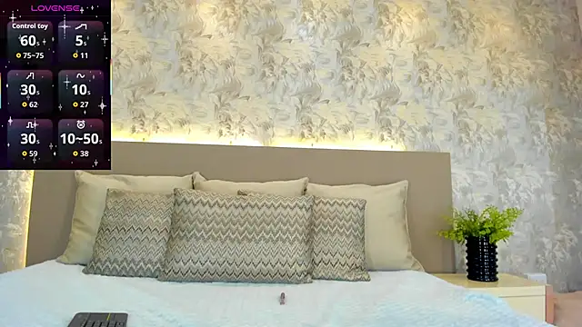 MilaGrace1 online show from October 2025 10:23:02 AM