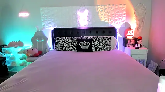 xbbybelle online show from October 2025 03:04:01 AM