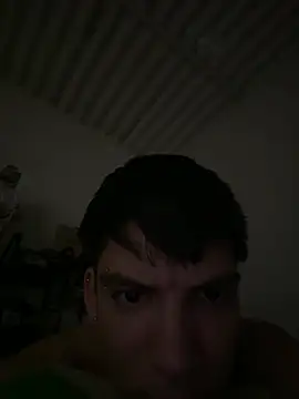 Snapshot of Luck__090 chatting on April 2026 07:05:02 PM Luck 090 online show from April 2026 07:05:02 PM