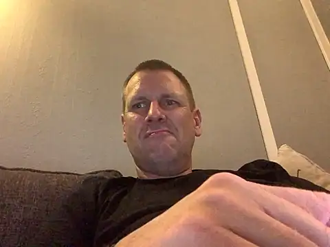 Snapshot of Gangbangchem chatting on September 2025 10:01:02 PM Gangbangchem online show from September 2025 10:01:02 PM