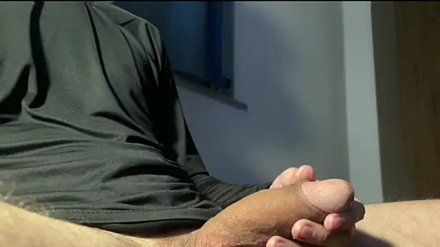 Snapshot of _tangodown chatting on November 2025 11:25:02 PM tangodown online show from November 2025 11:25:02 PM