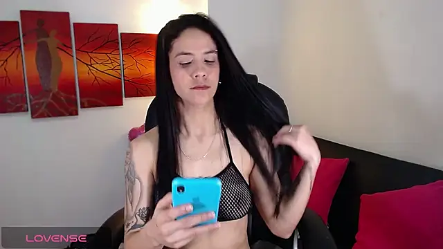 Ashley olivares online show from October 2025 05:33:02 PM