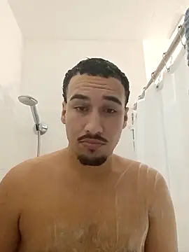 Snapshot of Jadriel23 chatting on October 2025 03:37:02 AM Jadriel23 online show from October 2025 03:37:02 AM