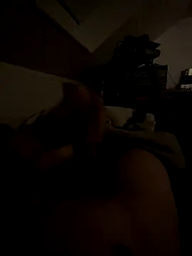 Snapshot of eltet12 chatting on September 2025 07:04:01 PM eltet12 online show from September 2025 07:04:01 PM