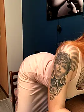 Snapshot of Amore_Mia_ chatting on October 2025 05:52:01 AM Amore Mia online show from October 2025 05:52:01 AM