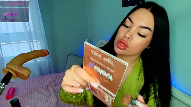 katerine Monroe online show from November 2025 06:17:02 AM