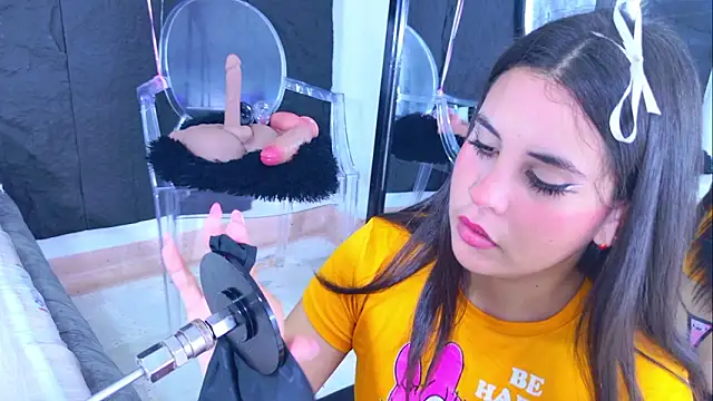 LizzyOlsen online show from February 2026 04:32:01 AM