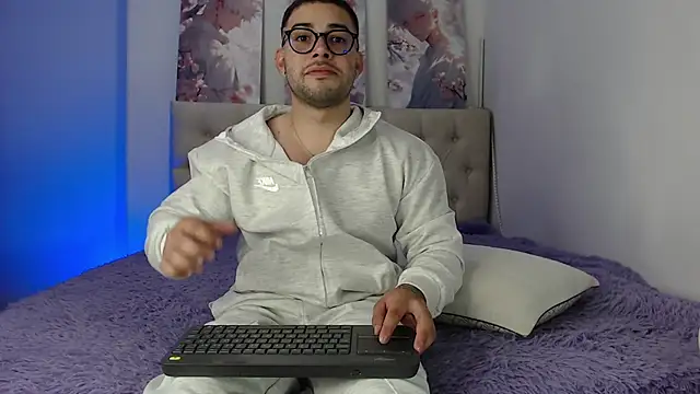 Snapshot of baby_mateo chatting on May 2026 02:29:02 AM baby mateo online show from May 2026 02:29:02 AM