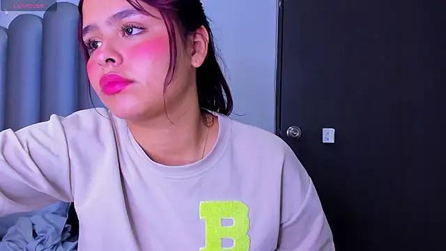 Sofia villareal online show from January 2026 04:59:01 AM