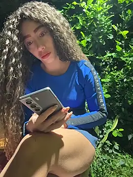 Snapshot of roxyrougee chatting on July 2026 10:32:02 AM roxyrougee online show from July 2026 10:32:02 AM