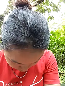 may-squirl online show from September 2025 03:21:02 AM