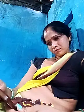 Jooli xx online show from April 2026 12:39:01 PM