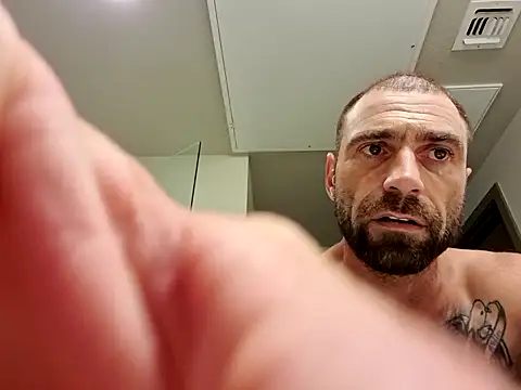 Snapshot of funren6996 chatting on October 2025 06:43:02 AM funren6996 online show from October 2025 06:43:02 AM