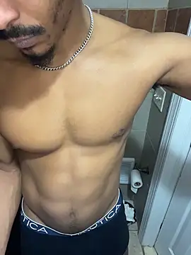 TRILLAHUNG online show from December 2025 02:27:01 AM