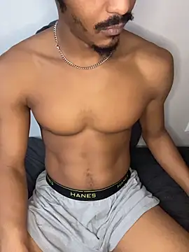 TRILLAHUNG online show from December 2025 02:15:01 PM