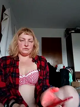 LiluLiluLilu online show from April 2026 05:39:02 PM