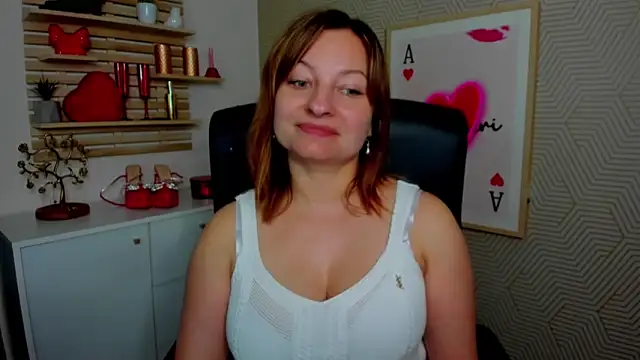 Snapshot of angelaSamt chatting on May 2026 05:26:02 AM angelaSamt online show from May 2026 05:26:02 AM