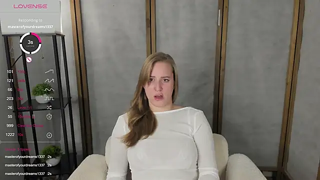 Alice Cire online show from November 2025 01:43:01 PM