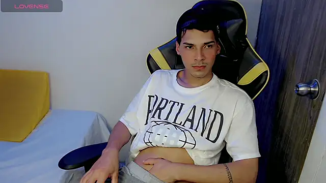 yankees  online show from October 2025 03:45:01 AM