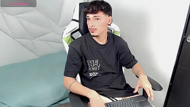 yankees  online show from November 2025 03:34:01 AM