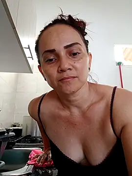 Snapshot of Amanda39 chatting on April 2026 03:22:02 PM Amanda39 online show from April 2026 03:22:02 PM