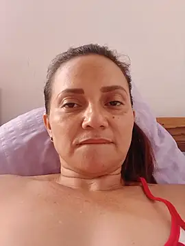 Snapshot of Amanda39 chatting on May 2026 12:54:01 PM Amanda39 online show from May 2026 12:54:01 PM