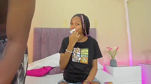 Snapshot of Kiaraa_y_Her_Crazy chatting on May 2026 04:17:01 AM Kiaraa y Her Crazy online show from May 2026 04:17:01 AM