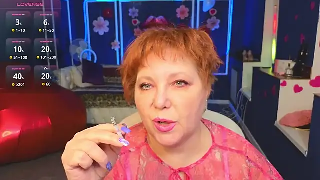 Kira Kenett online show from February 2026 06:52:01 AM