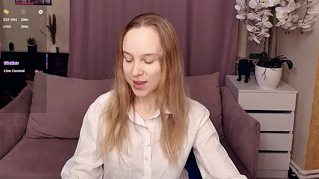 SoonMoor online show from February 2026 06:45:01 PM