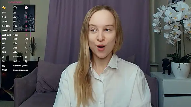 SoonMoor online show from March 2026 06:47:02 PM