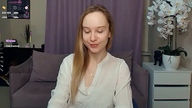 SoonMoor online show from March 2026 06:48:02 PM