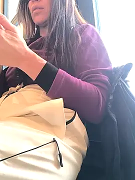 sexy7883 online show from February 2026 09:17:01 AM