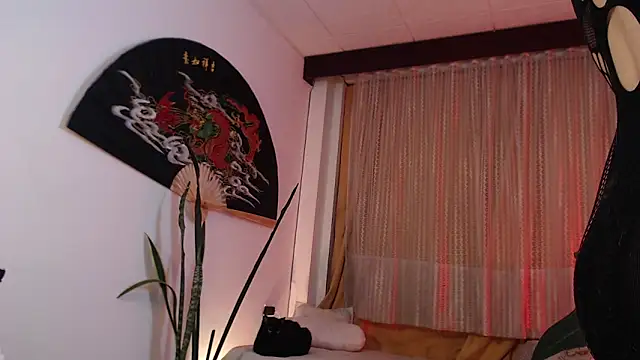 Ellyuwuw online show from March 2026 12:36:01 AM