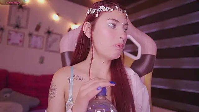 Rebecah 1 online show from October 2025 01:36:03 PM