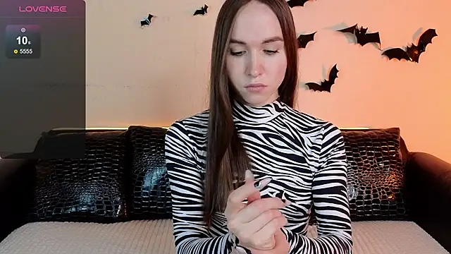 Angeel Kate online show from November 2025 11:43:02 AM