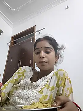 Snapshot of Hot-Soniya2 chatting on September 2025 05:29:02 PM Hot-Soniya2 online show from September 2025 05:29:02 PM