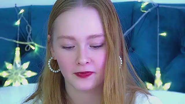 AgataFoxley online show from December 2025 06:14:01 PM